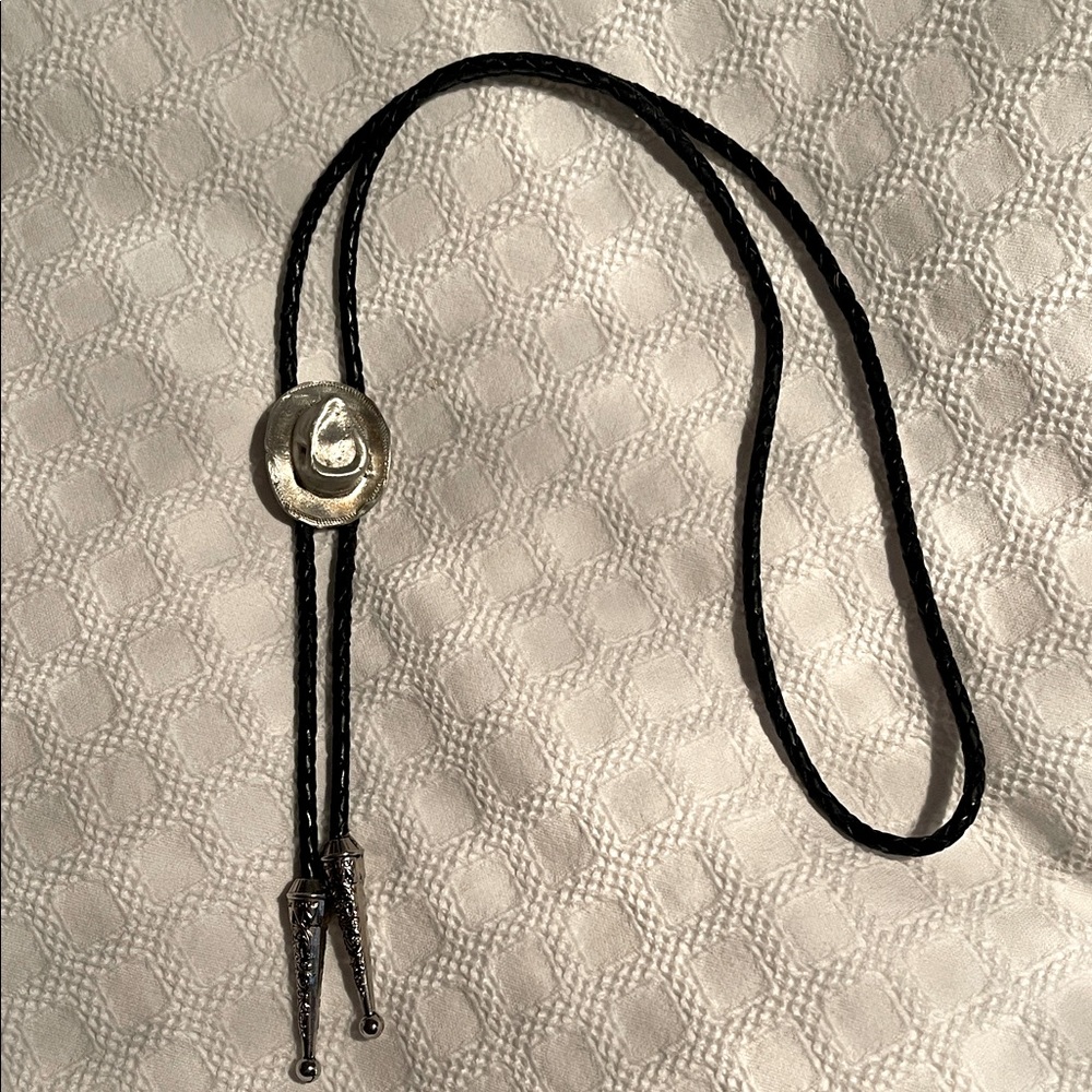 Bolo Tie - Pewter and Black Leather